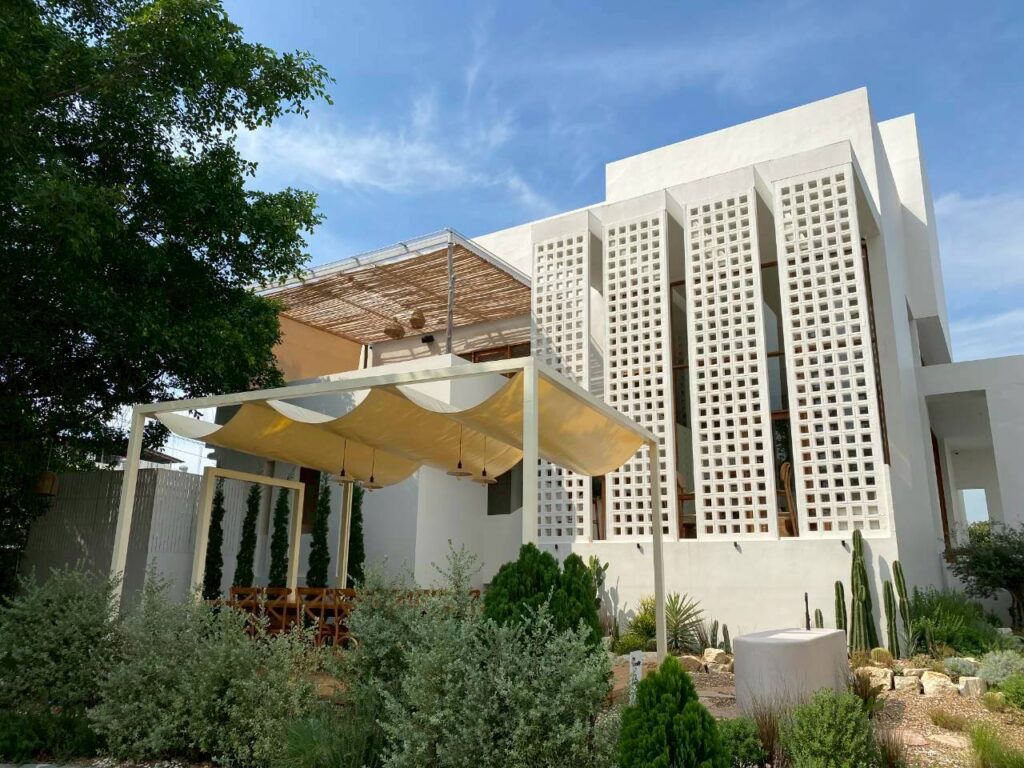 ร้านกาแฟ ร้านอาหาร ชื่อดังใช้บริการ รับติดตั้งกล้องวงจรปิด กับเรา ทุกสาขา